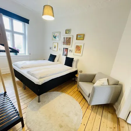 Apartment Aday - Enchanting 2 Bedroom In The Heart Of