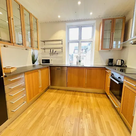 Aday - Enchanting 2 Bedroom In The Heart Of Apartment Aalborg
