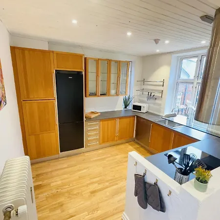 Apartment Aday - Enchanting 2 Bedroom In The Heart Of Aalborg