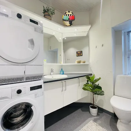 Aday - Enchanting 2 Bedroom In The Heart Of Aalborg