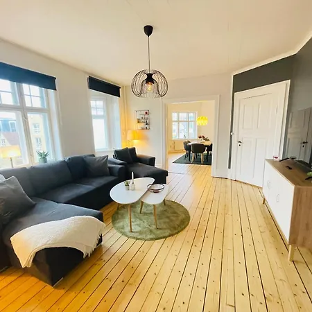 Apartment Aday - Enchanting 2 Bedroom In The Heart Of *