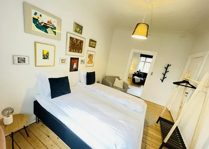 Aday - Enchanting 2 Bedroom In The Heart Of