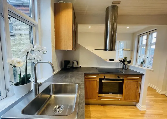 アパート Aday - Enchanting 2 Bedroom In The Heart Of オールボー