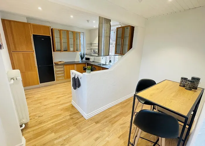 アパート Aday - Enchanting 2 Bedroom In The Heart Of