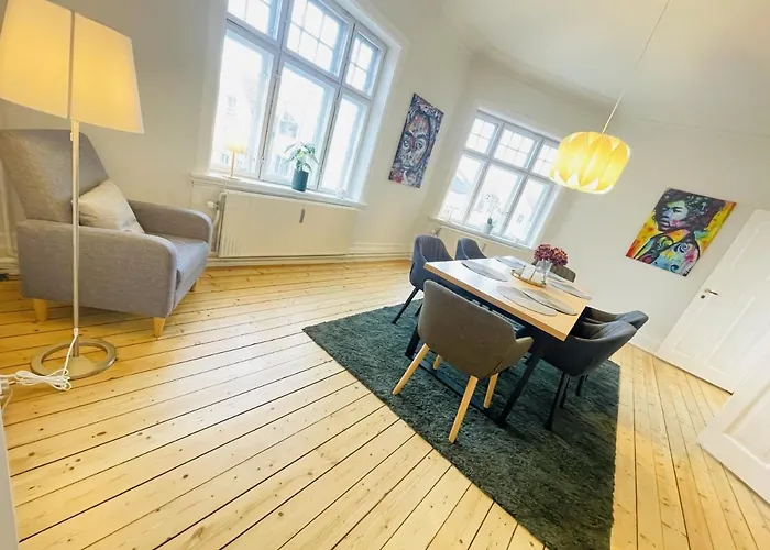 Aday - Enchanting 2 Bedroom In The Heart Of アパート *