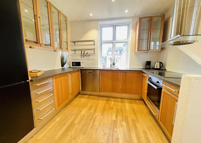 Aday - Enchanting 2 Bedroom In The Heart Of アパート オールボー