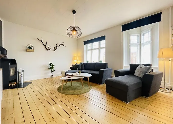 Aday - Enchanting 2 Bedroom In The Heart Of オールボー