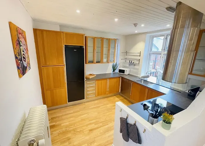 アパート Aday - Enchanting 2 Bedroom In The Heart Of オールボー