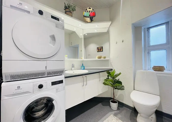 Aday - Enchanting 2 Bedroom In The Heart Of オールボー